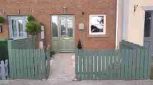 Cottage styled Urban Garden picket fencing